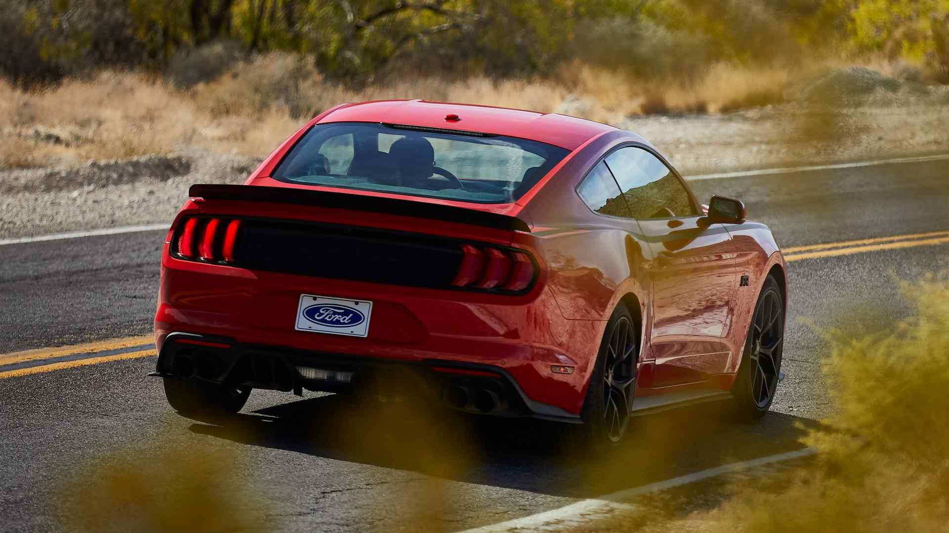 Ford Mustang RTR мотор