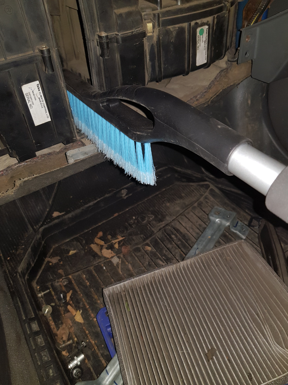 Замена салонного фильтра. - Opel Vectra C, 1,9 л, 2005 года расходники DRIVE2