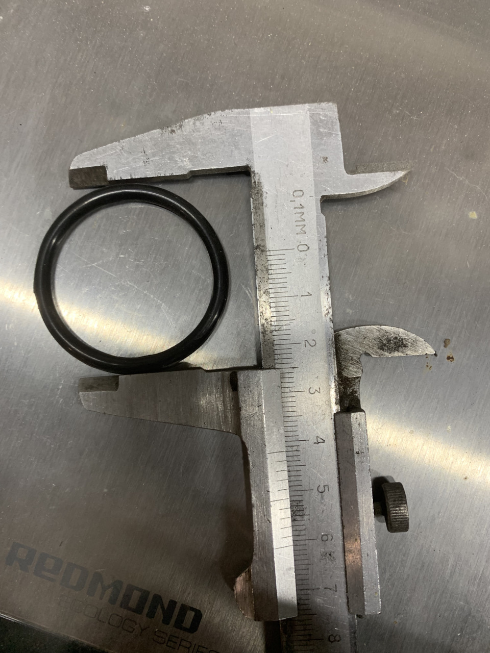 Течь патрубка радиатора. — Audi A4 (B6), 2,5 л, 2002 года | поломка ...