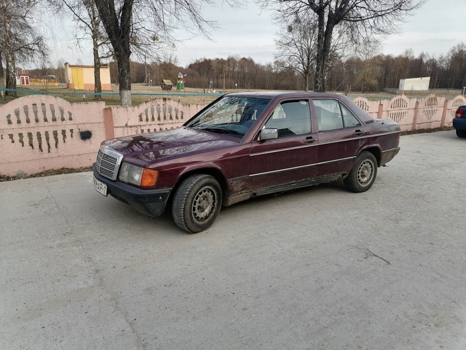 Фото сразу после покупки) — Mercedes-Benz 190 (W201), 2 л, 1985 года ...