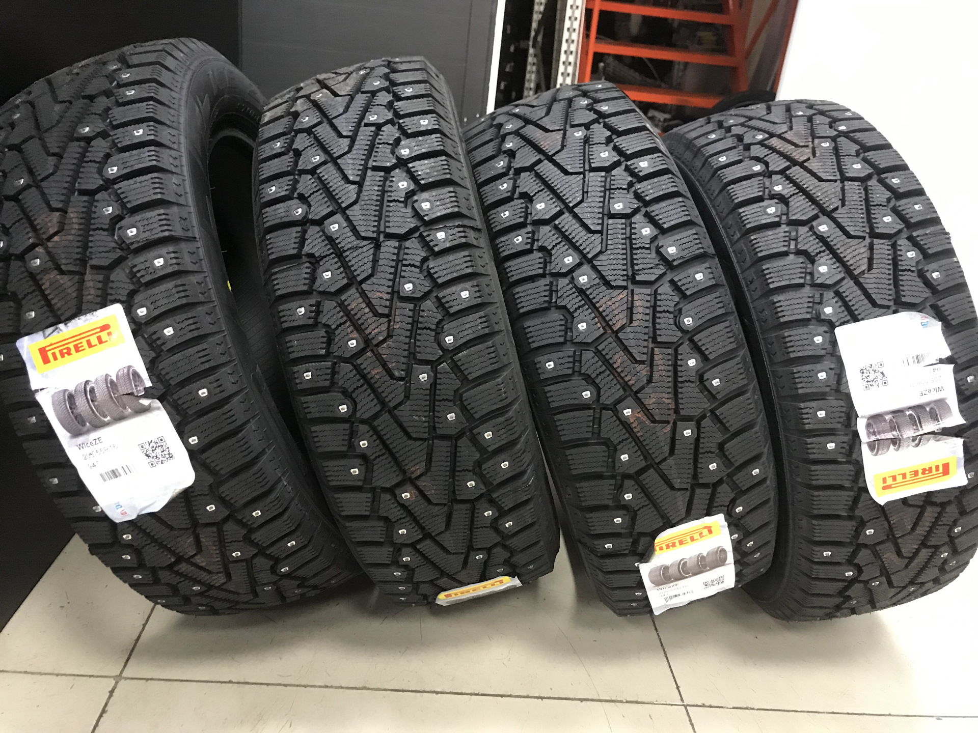 Пирелли айс 2. Pirelli Ice Zero 2. Winter Ice Zero 2. 225/40/18 Pirelli Ice Zero 2. Pirelli Ice Zero.