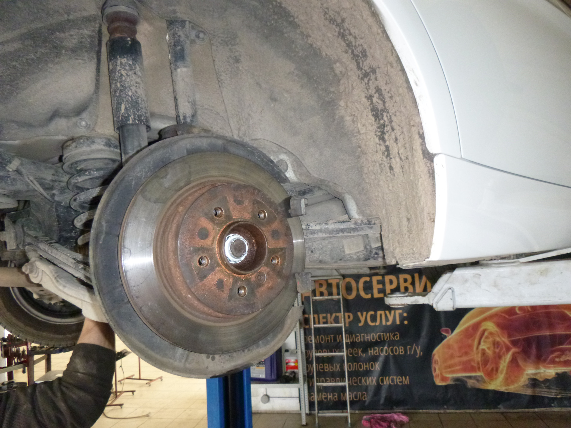 Замена подшипника бмв е90. Замена заднего подшипника BMW Икс один. Замена ступичного подшипника БМВ х1 е84. Замена заднего ступичного подшипника e90