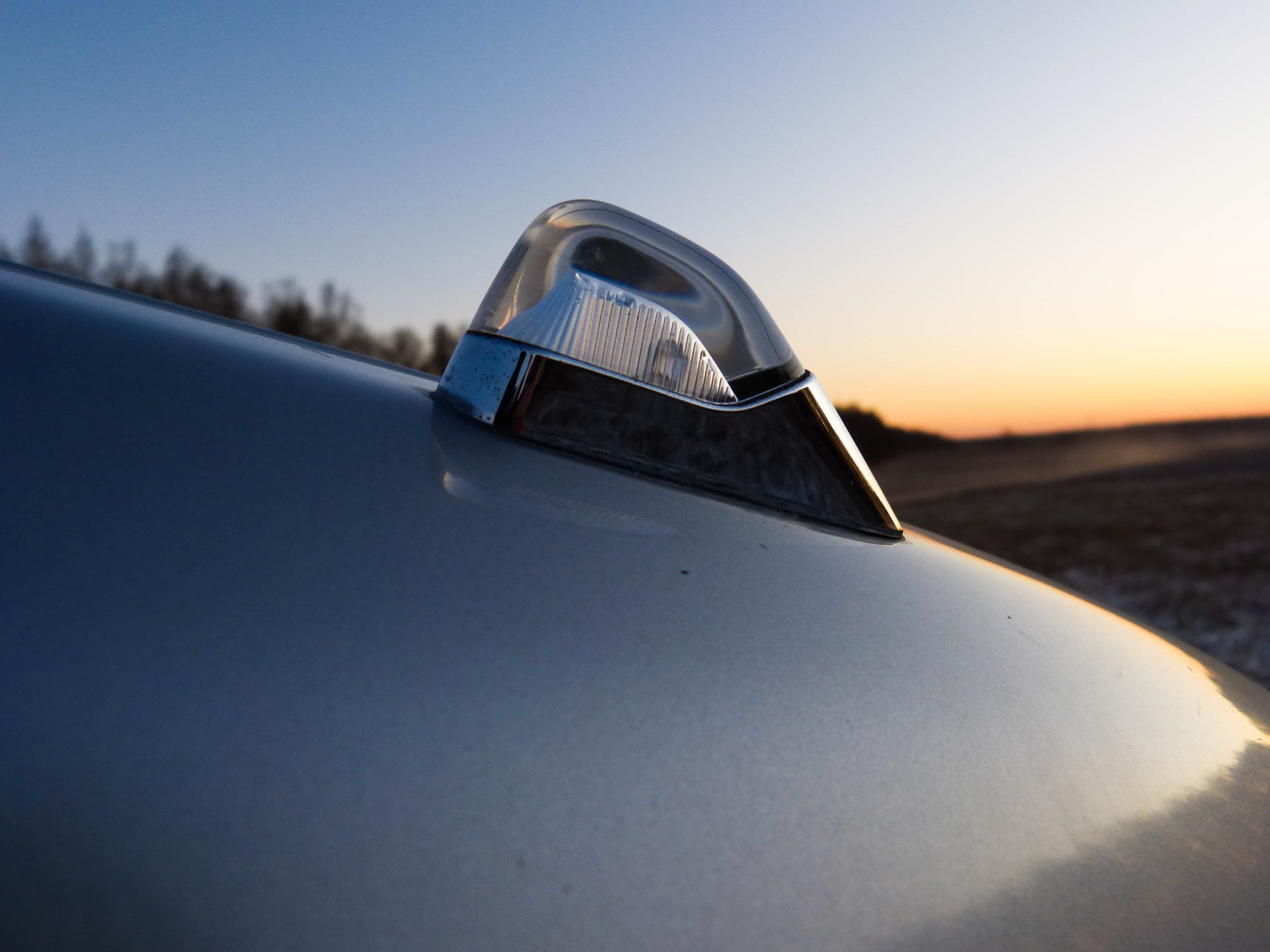 габаритные маячки на крылья toyota. капельки на крыло. капельки на крыло. светлячки на крылья авто. габаритный маячок на марк 2.