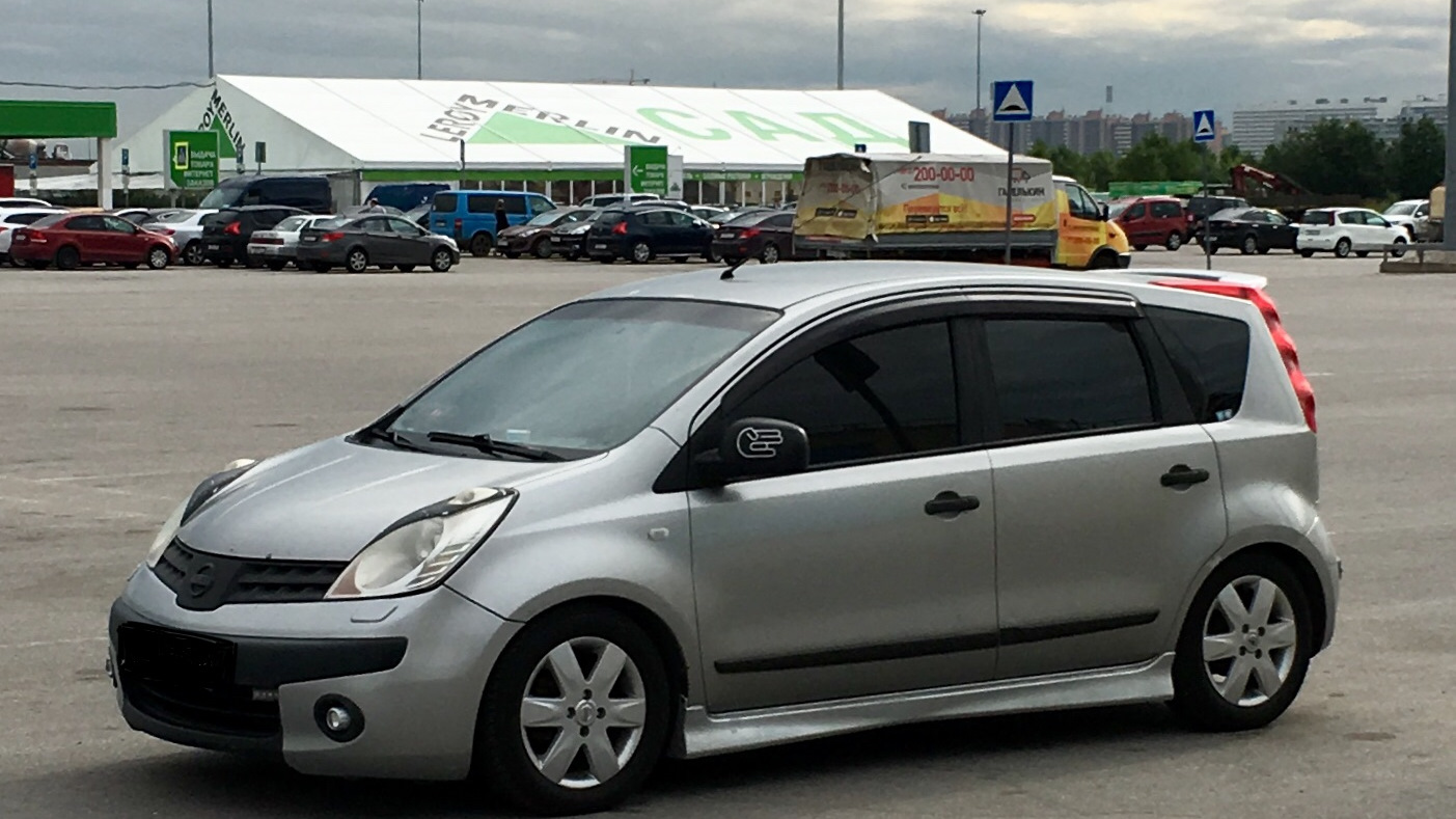 Комплект щеток стеклоочистителя AVS для Nissan Note 2005-2012 (600 и 350 мм) / Д