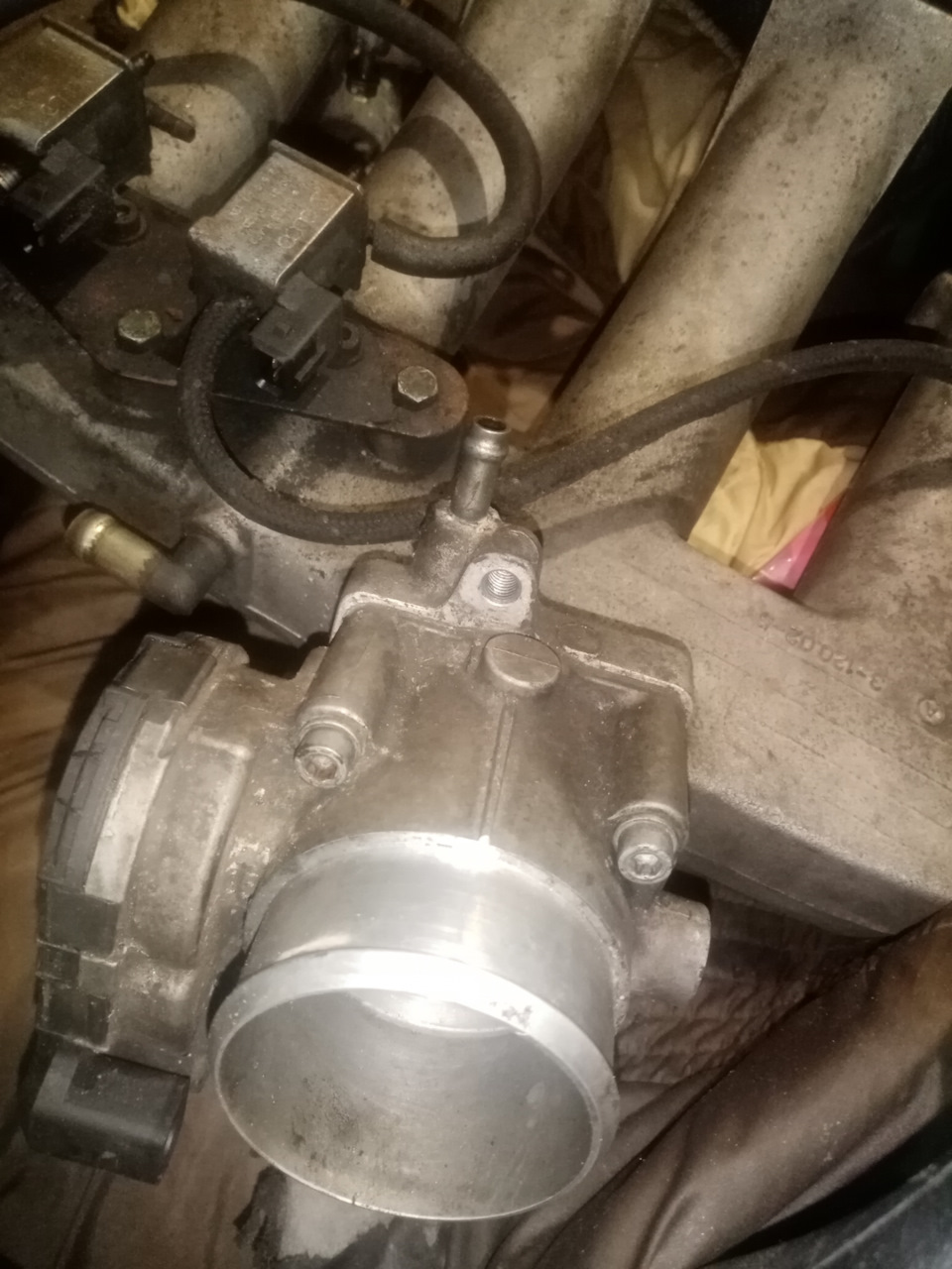 Вопрос по дроссельной заслонке — Volkswagen Passat B5, 1,8 л, 2002 года ...