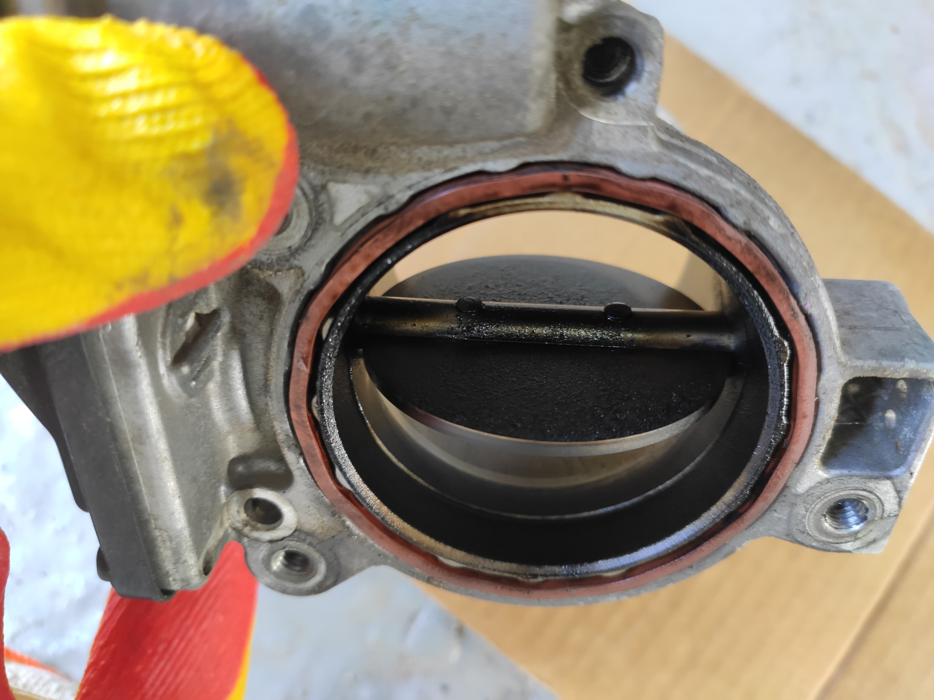 Клапан егр туарег 2. 5 дизель. Клапан егр приус 30. Егр боксер 2. Чистка егр 2gr-fe.