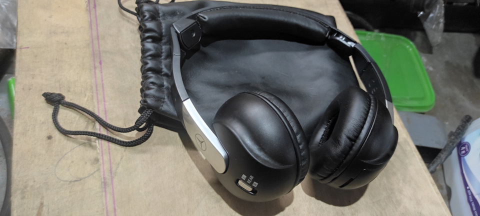 ИК-наушники Mercedes на Mercedes-Benz S-Class (W221), Mercedes-Benz E ...