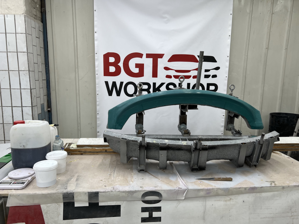 Camry V70 — производство, продажа и установка спойлеров на примере ...