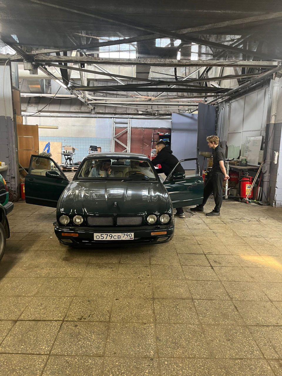 Ягуар XJR. Машина в которой приятно ехать даже в автосервис) — Jaguar XJR  (X306 X308), 4 л, 1996 года | визит на сервис | DRIVE2