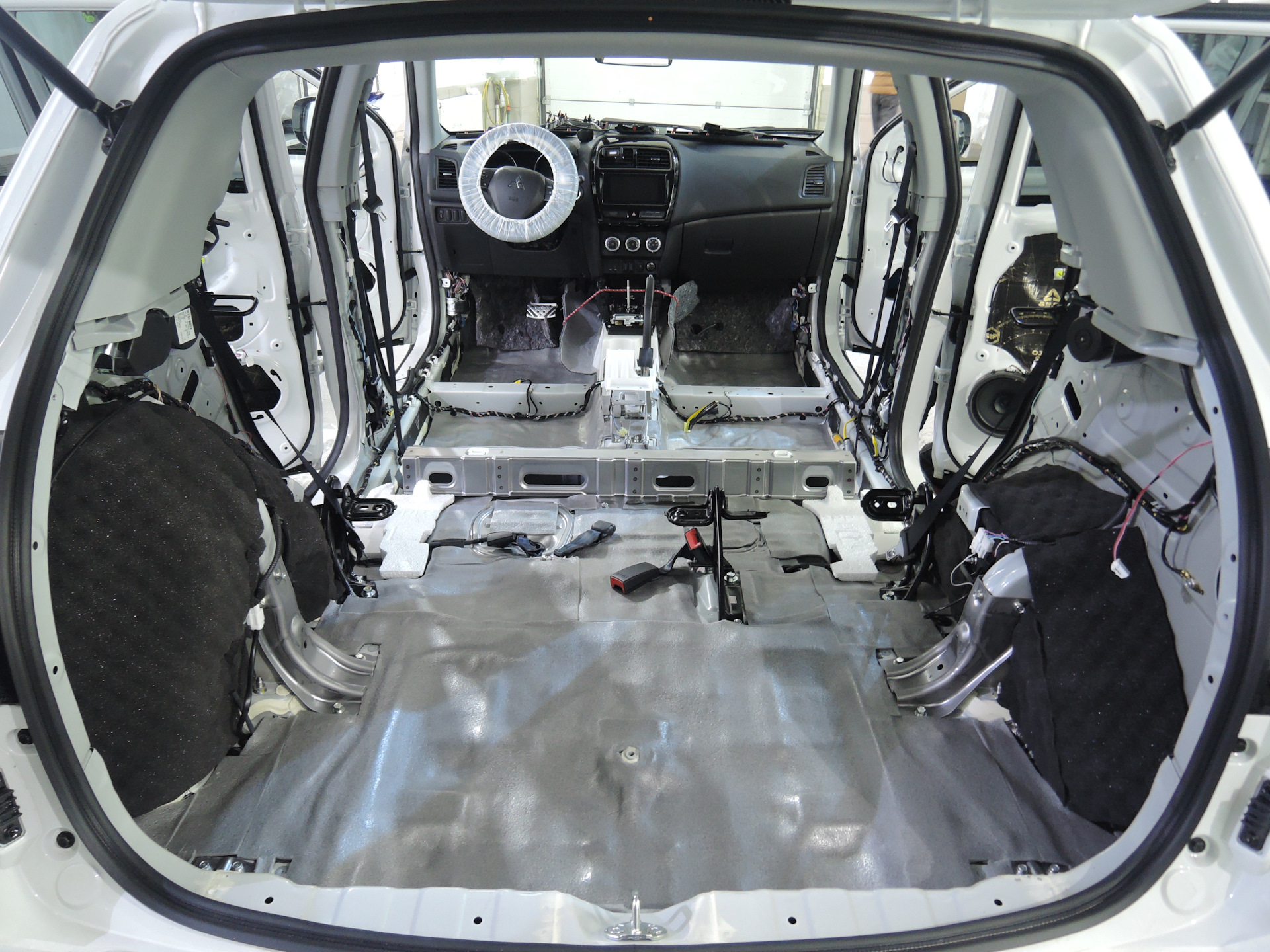 Шумоизоляция мицубиси asx. Шумоизоляция митсубиси асх. Шумоизоляция арок колес мицубиси асх. Шумоизоляция авто митсубиси асх. Шумоизоляция мицубиси asx.