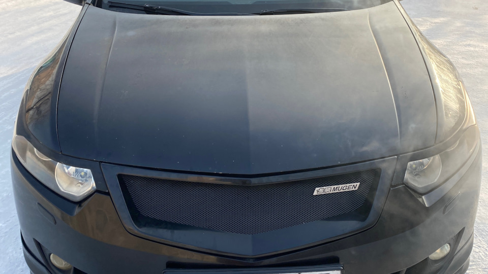 машина сигналит. фильм драйв 2011 райан гослинг. Too что означает. He drives too. He drives too.