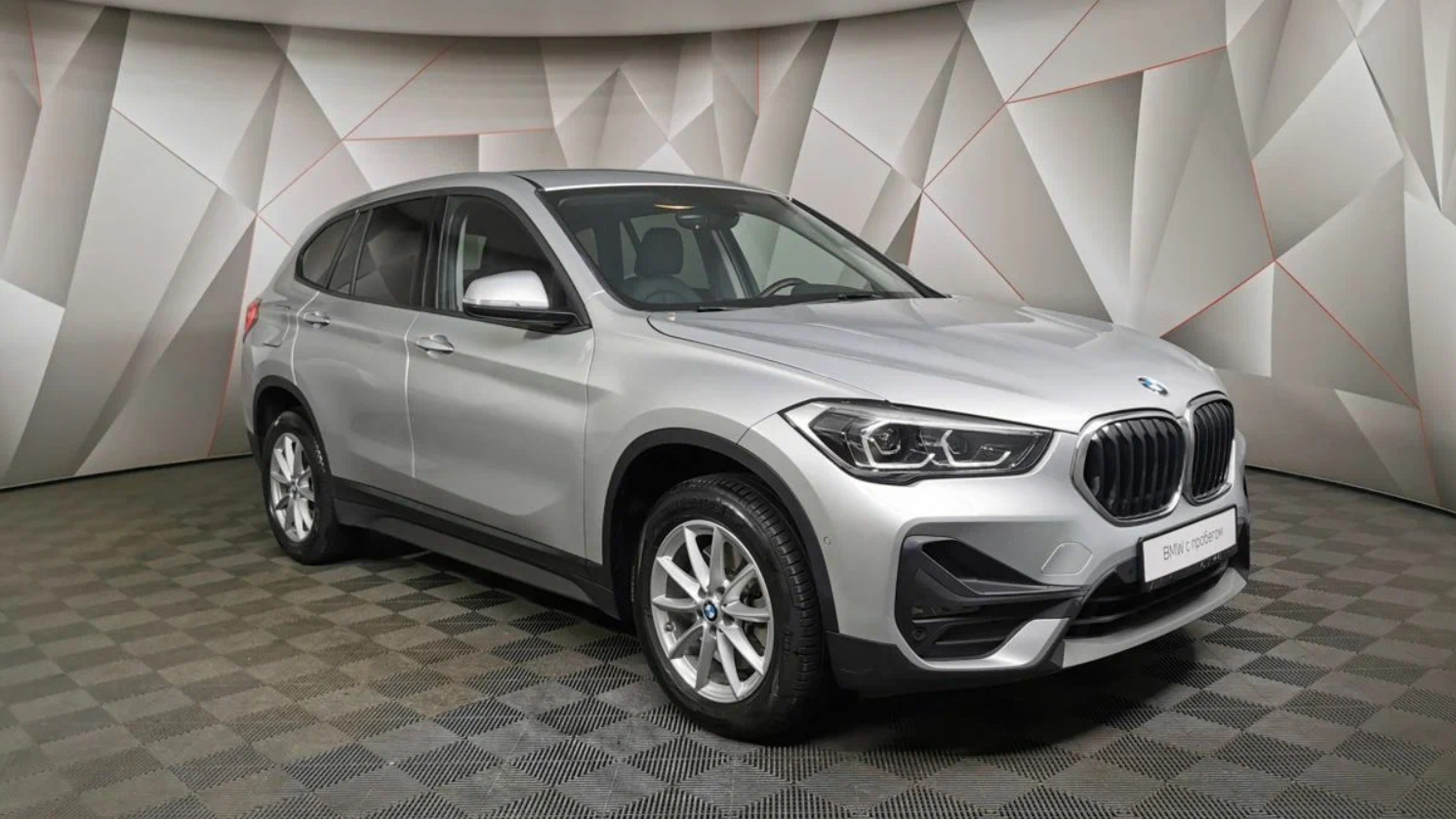 BMW X1 (F48) 2.0 бензиновый 2021 | Генерал Хрюня на DRIVE2