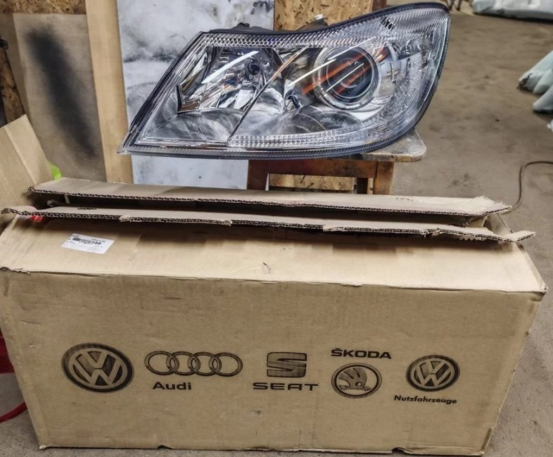 Светодиодные лампы в новые фары Октавии. — Skoda Octavia A5 Mk2, 1,8 л ...