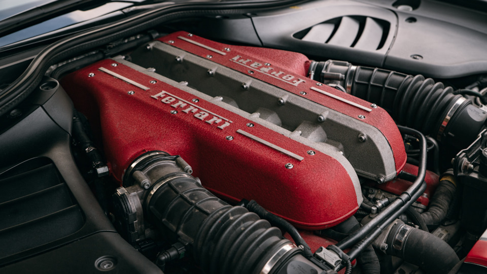 Фото в бортжурнале Ferrari FF