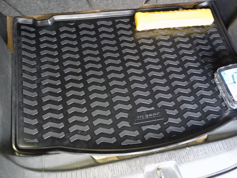 Новый полиуретановый коврик в багажник! — Toyota Ractis (1G), 1,5 л ...