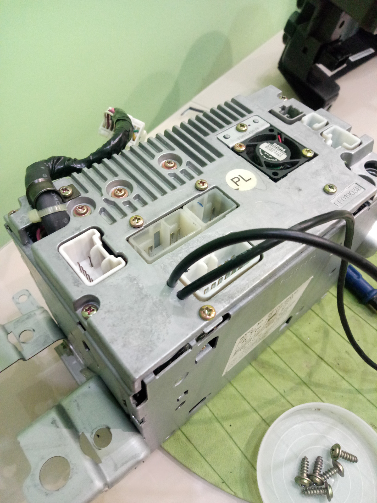 USB и AUX в кассетнике — Toyota Harrier (1G), 2,2 л., 1998 года ...