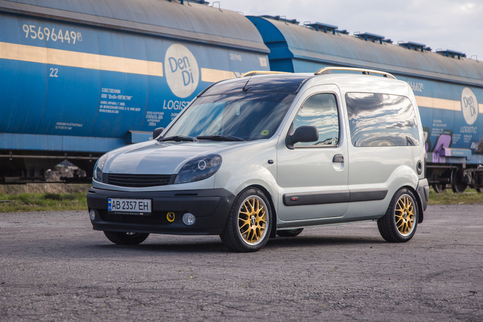 modified renault kangoo van