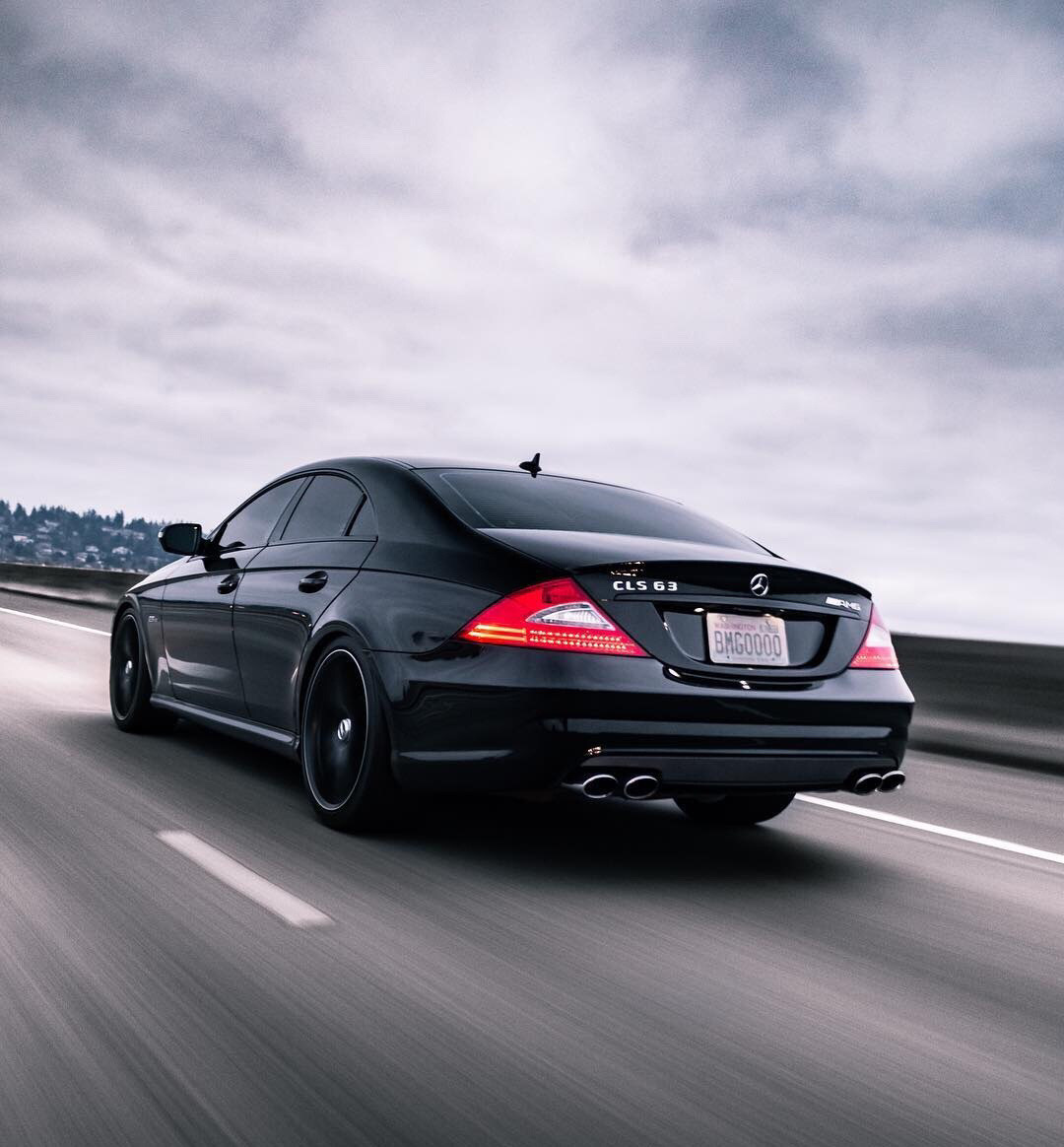 Black Mercedes Benz CLS 219