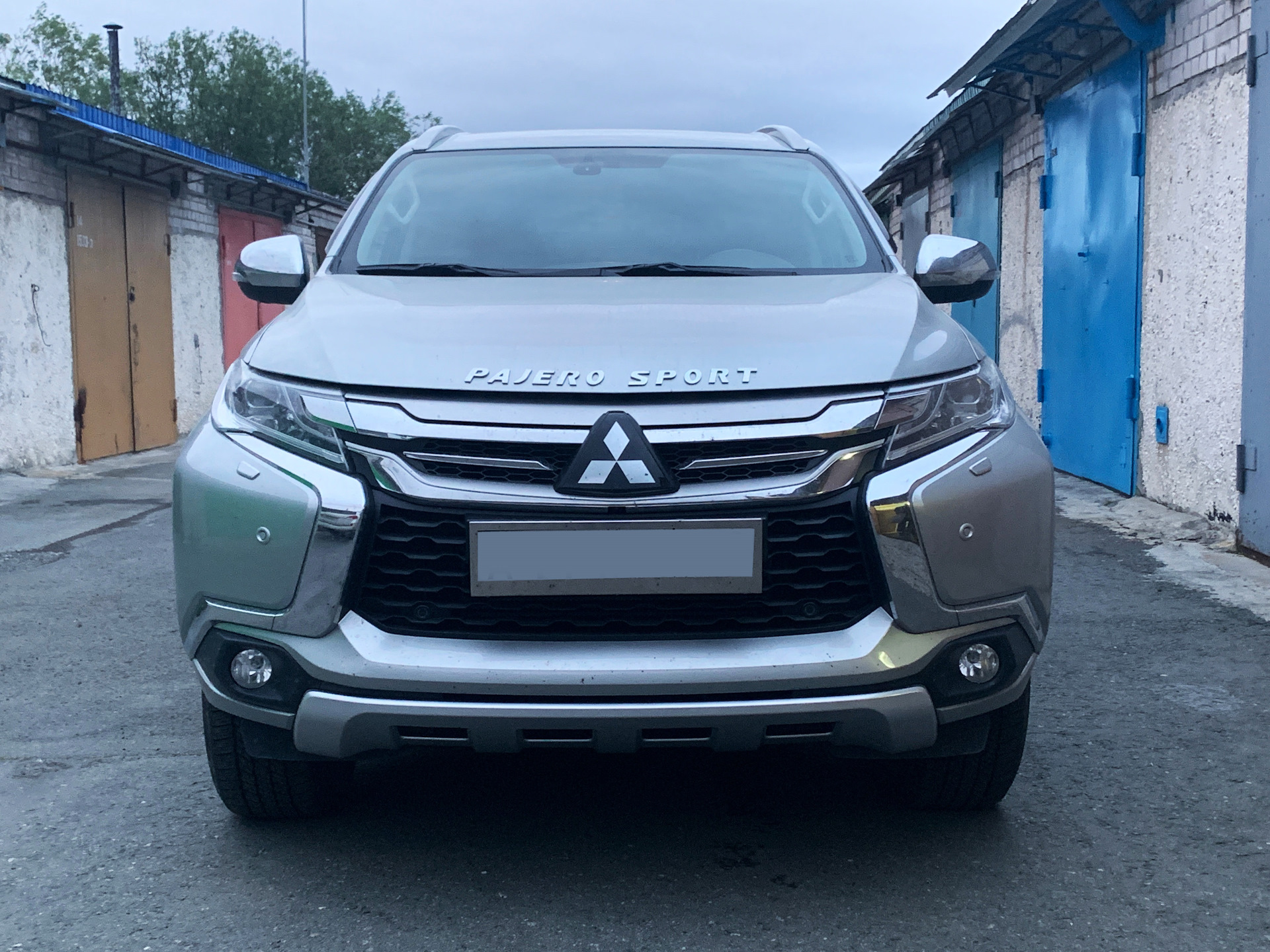 накладка на передний бампер паджеро спорт 3 mz330917. накладки паджеро спорт 3. Mitsubishi pajero sport 3 накладка на задний бампер. накладки паджеро спорт 3. накладки паджеро спорт 3.