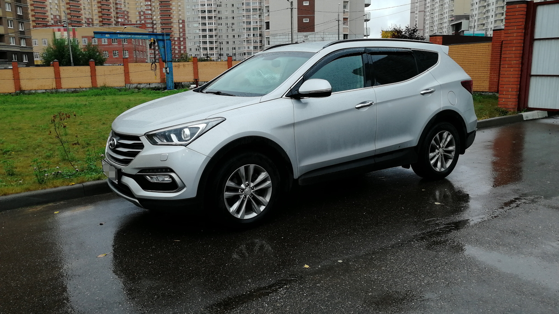 Hyundai Santa Fe (3G) 2.4 бензиновый 2016 | 2,4 л, 171 лс, Ёлка на DRIVE2