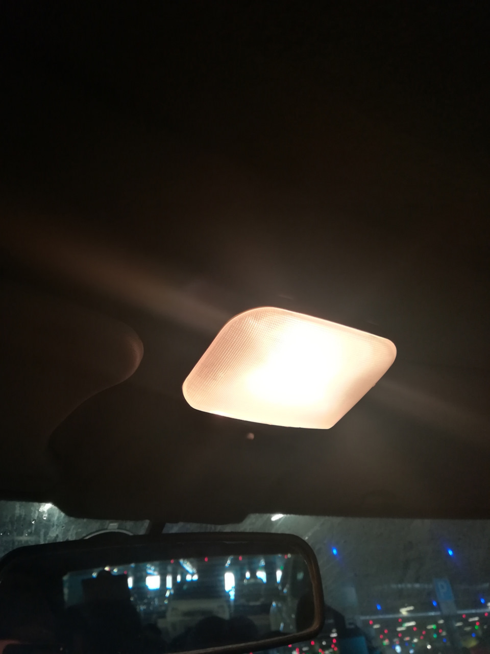 Плафон от Ланоса вместо циклопа. — Lada 21101, 1,6 л, 2005 года ...