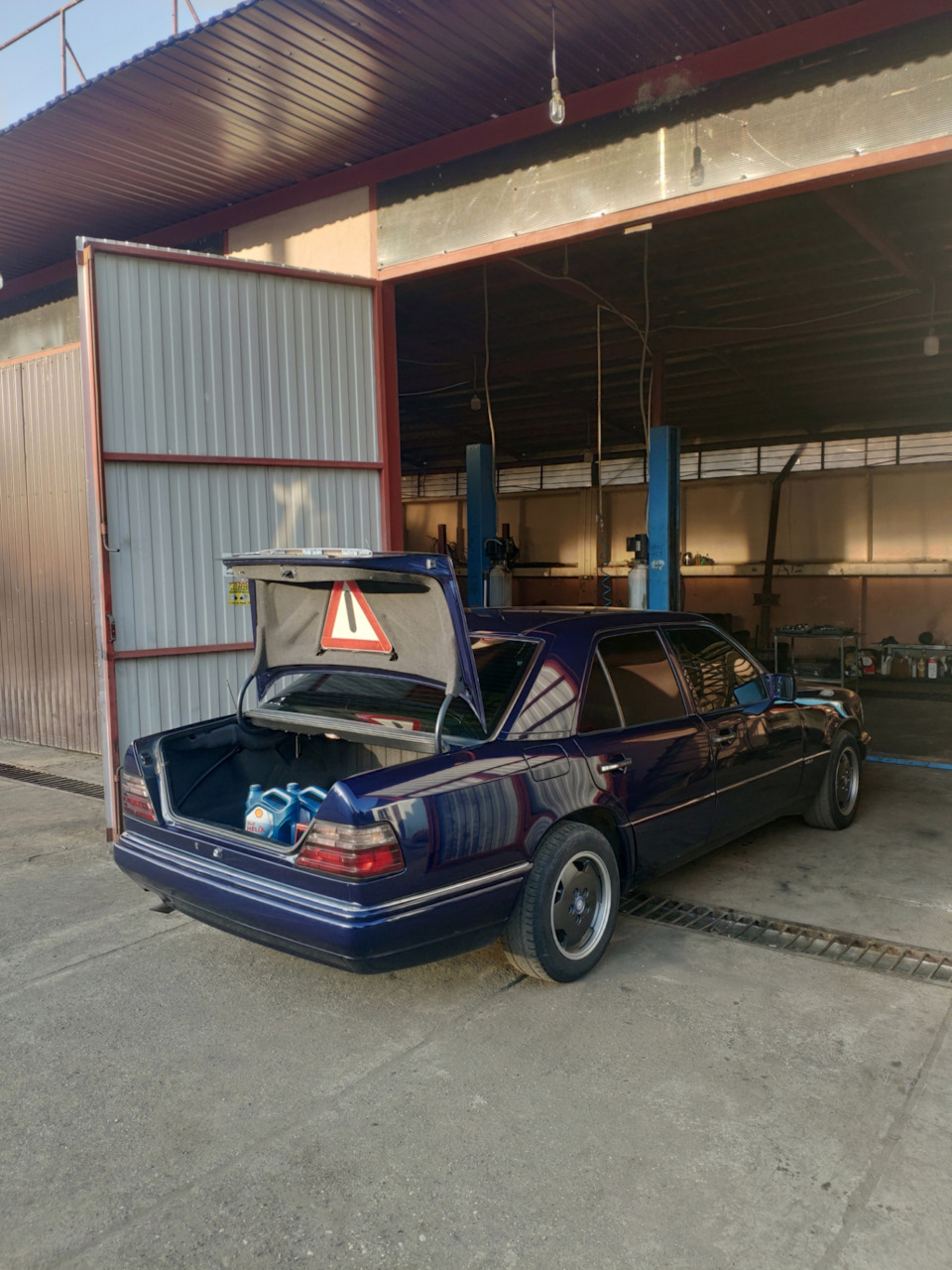 Плановое ТО + синие суппорта W124 — Mercedes-Benz E-class (W124), 2,2 л ...