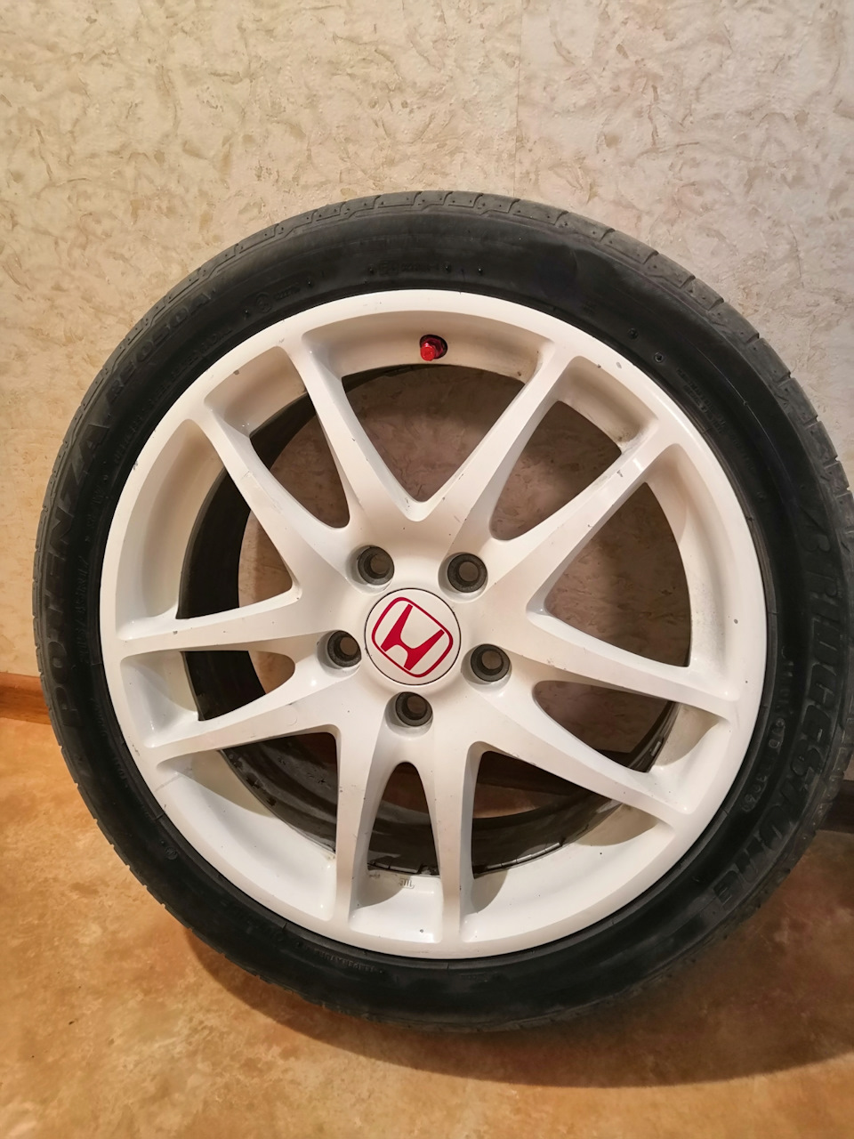 Asahi tec r 16. Диски dcs. Диски audi a8 d4 r20 оригинал. Диски dcs. Диски dcs.