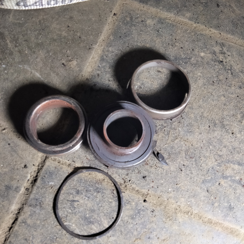 Всем у кого тугая педаль сцепления, двигатель 1,6. — Mitsubishi Lancer ...