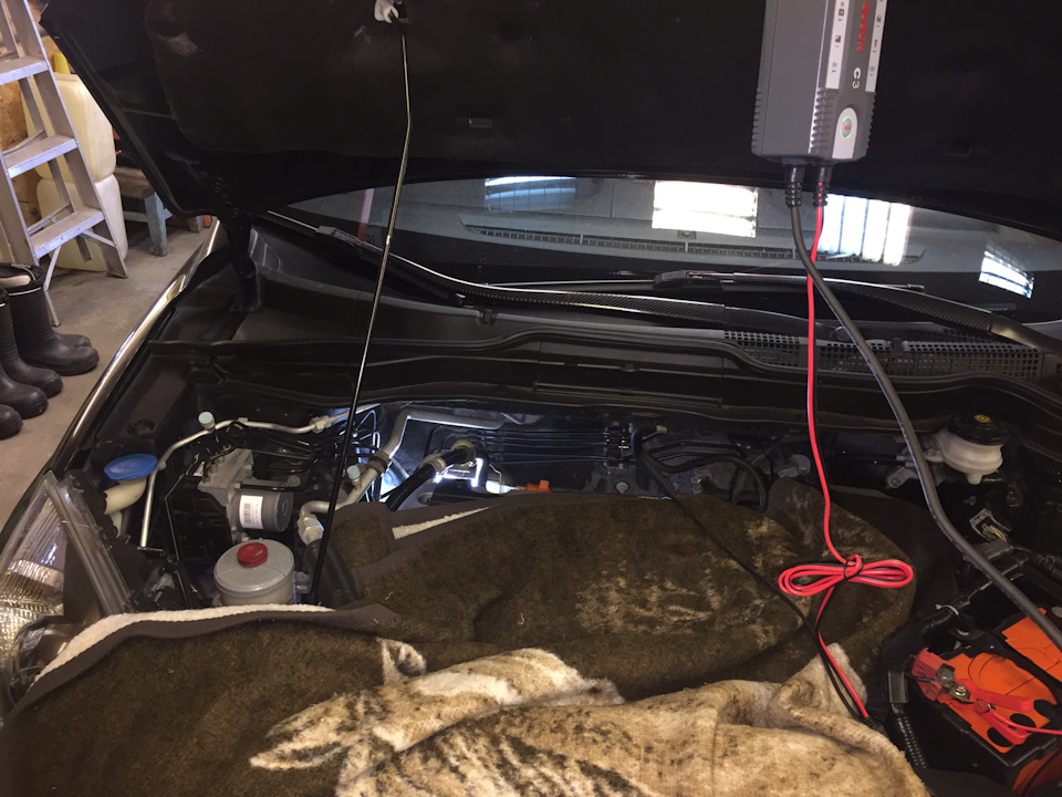 Замена датчика давления & регулировка стояночного тормоза HONDA CR-V ...