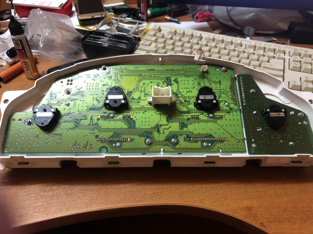 Пропайка приборной панели. #1 — Volvo S60 (1G), 2,4 л., 2006 года ...