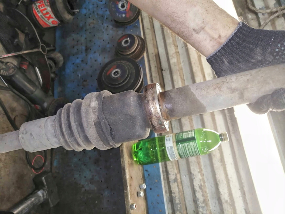 Как сказал специалист с многолетнем стажем, внутри этого кетайченка не шарики, а кубики ))) — Ford Focus Hatchback III