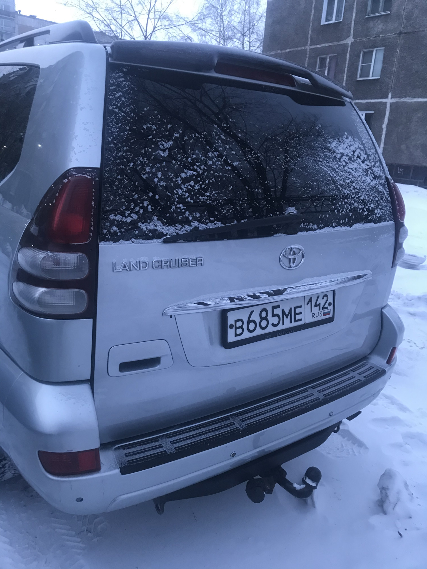 Прадо дверь багажника. Купить дверь багажника Прадо 120 без запаски.
