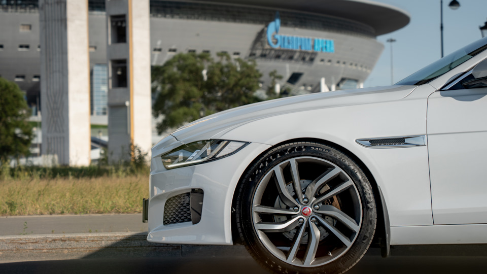 Jaguar XE «Королева бала»