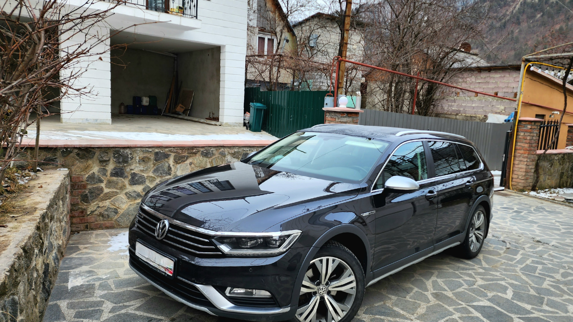 Volkswagen Passat Alltrack (B8) 2.0 бензиновый 2018 | Малышка на DRIVE2