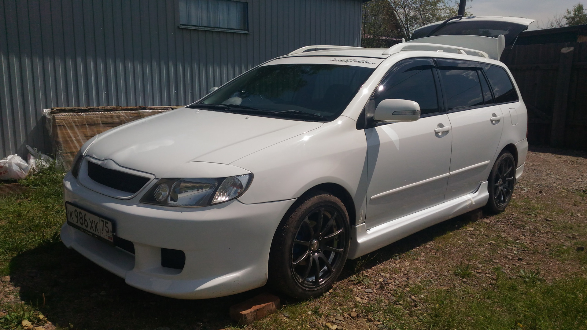 Королла филдер 121. Тойота Филдер gialla. Королла Филдер 1,5 2002. Обвесы для Toyota Corolla Fielder 2017. Тойота Королла Филдер в обвесах.