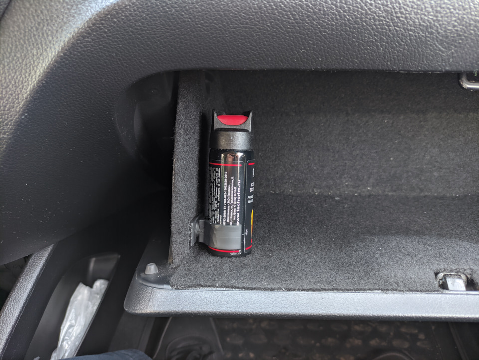 Держатель для перцового баллончика Black 75 своими руками — KIA Rio (3G ...