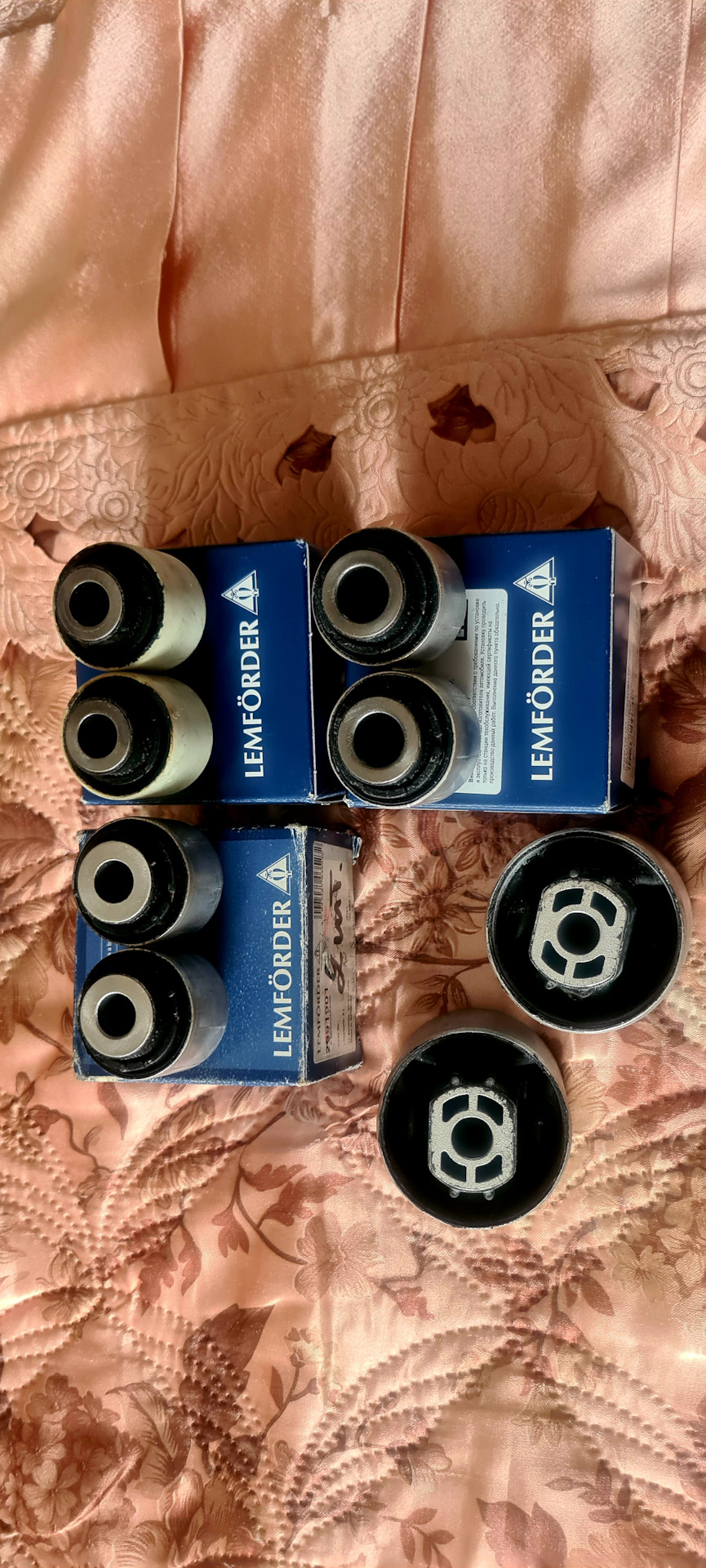 Сайлентблоки lemforder и два больших от sidem — Skoda Superb Mk2