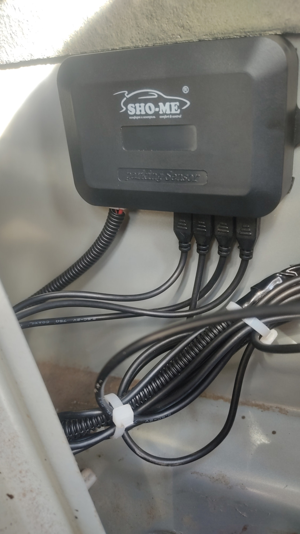 Установка парктроника sho-me Y-2616N04 — Renault Logan (1G), 1,4 л ...