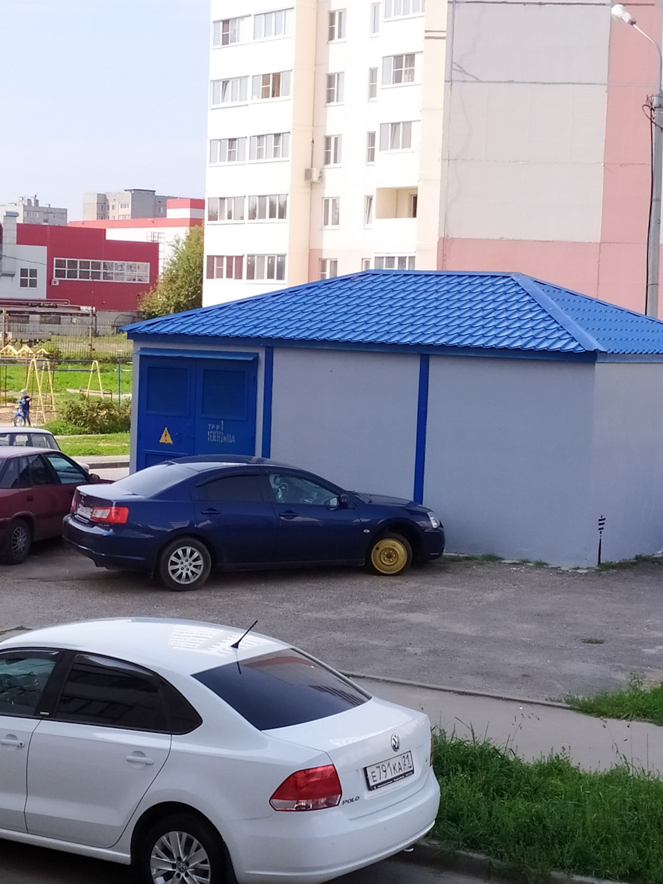 Боковой порез( — Mitsubishi Galant (9G), 2,4 л, 2008 года | шины | DRIVE2