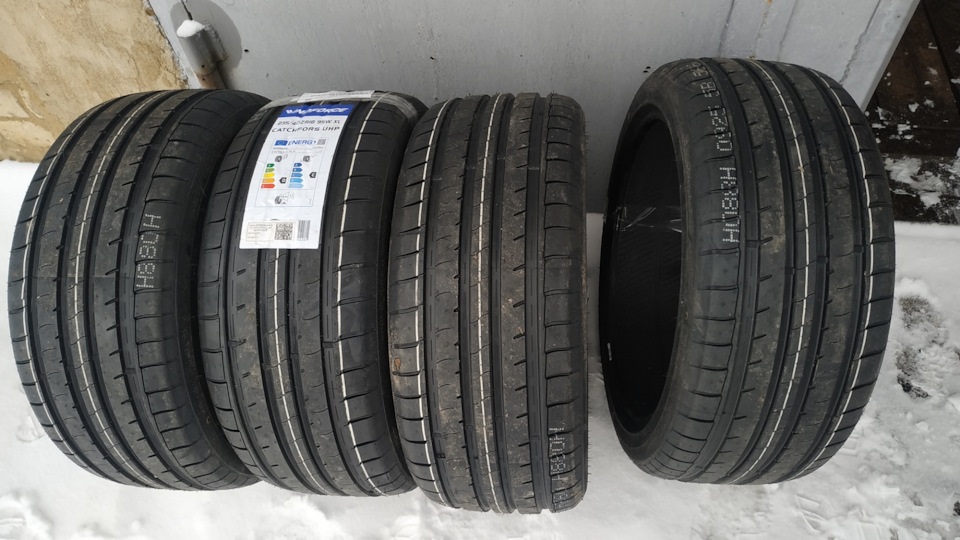 Летняя резина Windforce 235/40 ZR18 — Skoda Octavia A7 Mk3, 1,4 л, 2014 ...