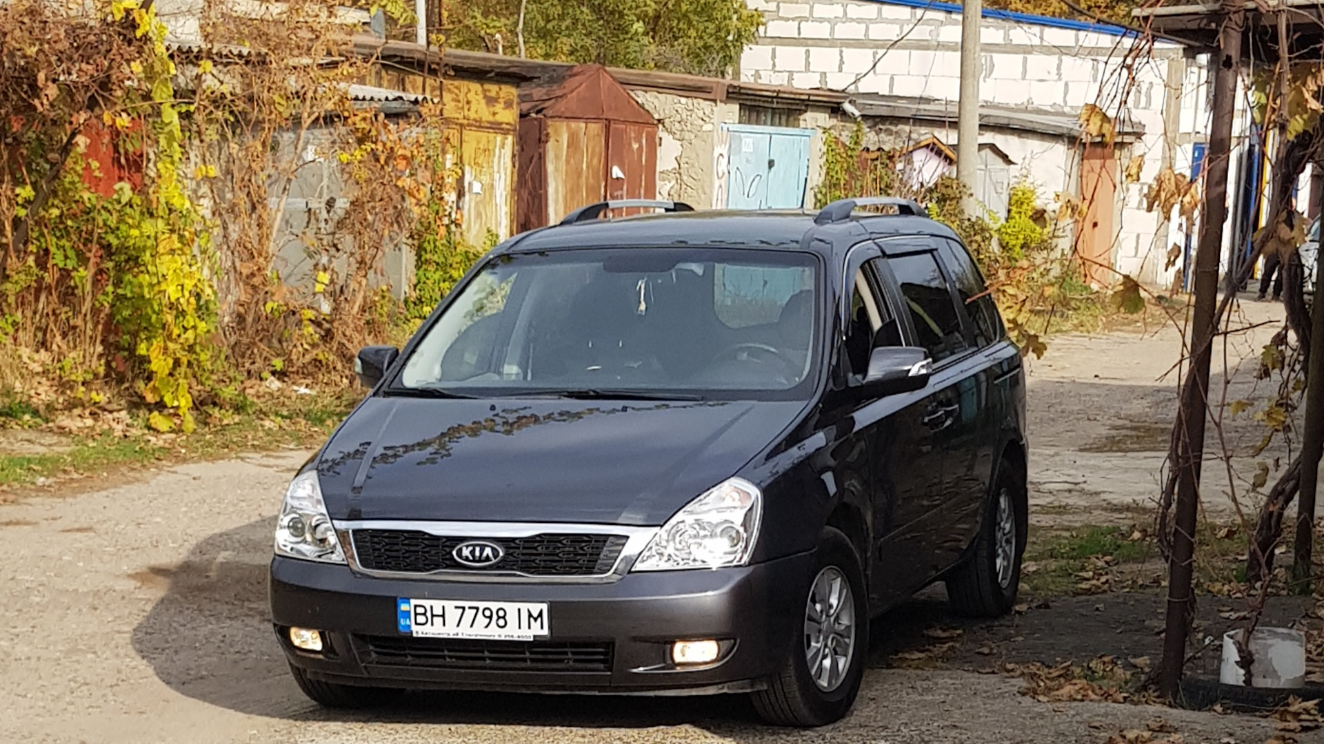 Kia Carnival 2012