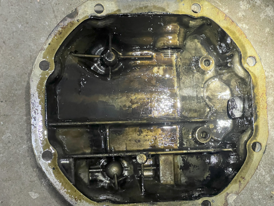 Фото в бортжурнале Nissan Laurel (C35)