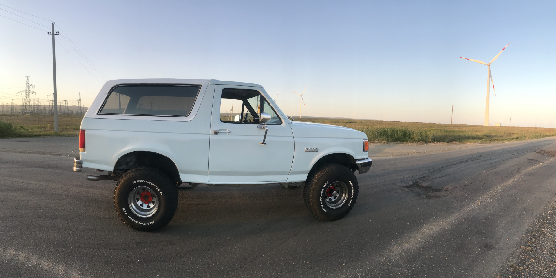 Ford Bronco 2985