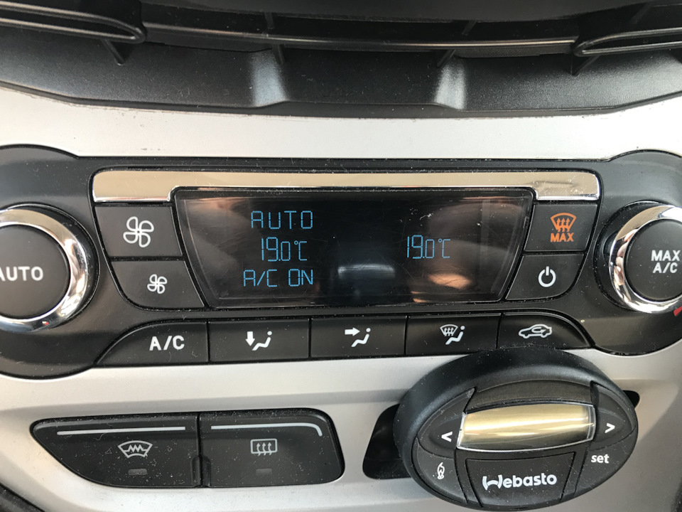 Заправка кондиционера — Ford Focus III Hatchback, 1,6 л, 2012 года ...