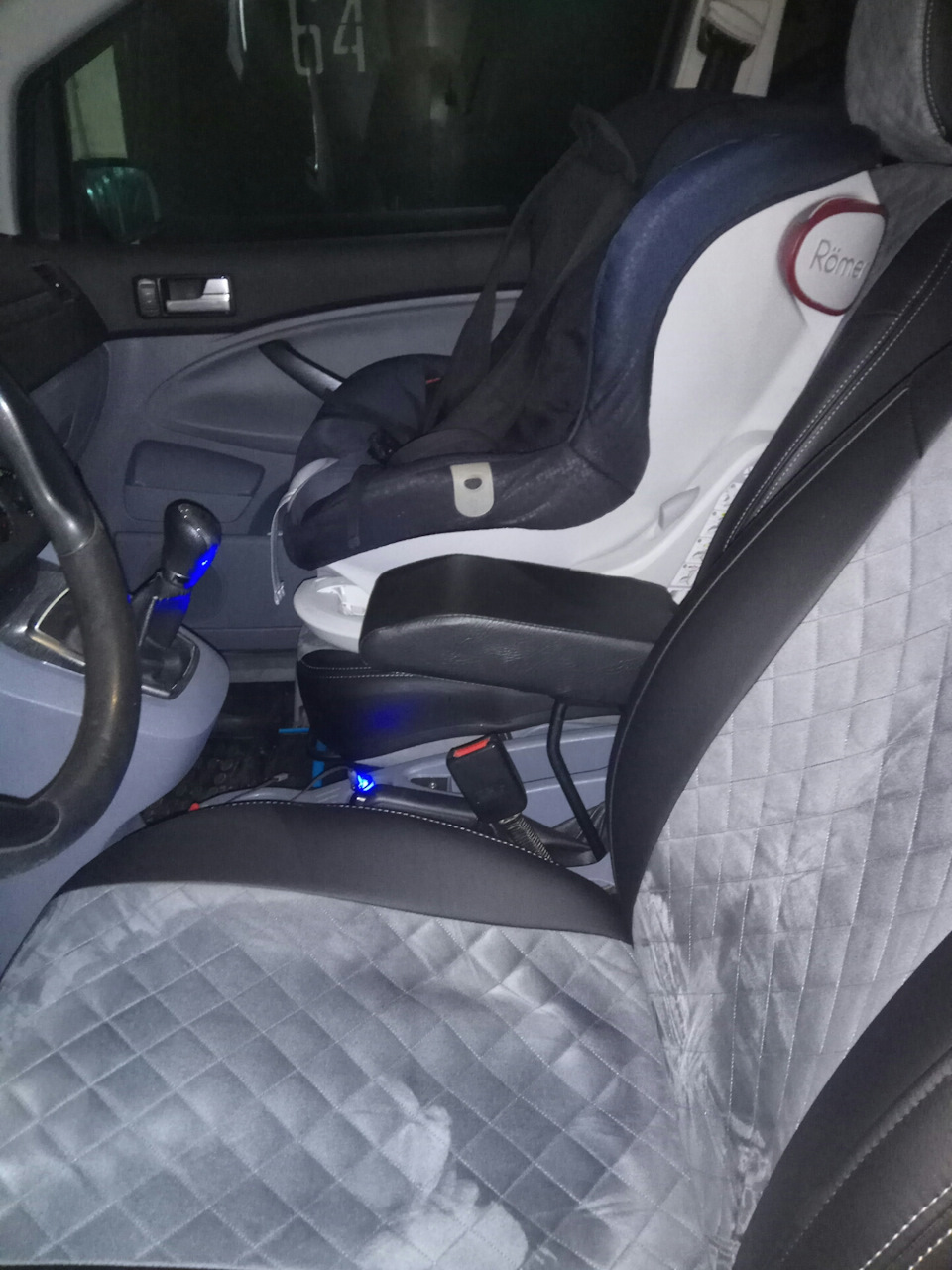 Новый подлокотник и задние сдвигающиеся сиденья — Ford C-Max I, 1,8 л ...