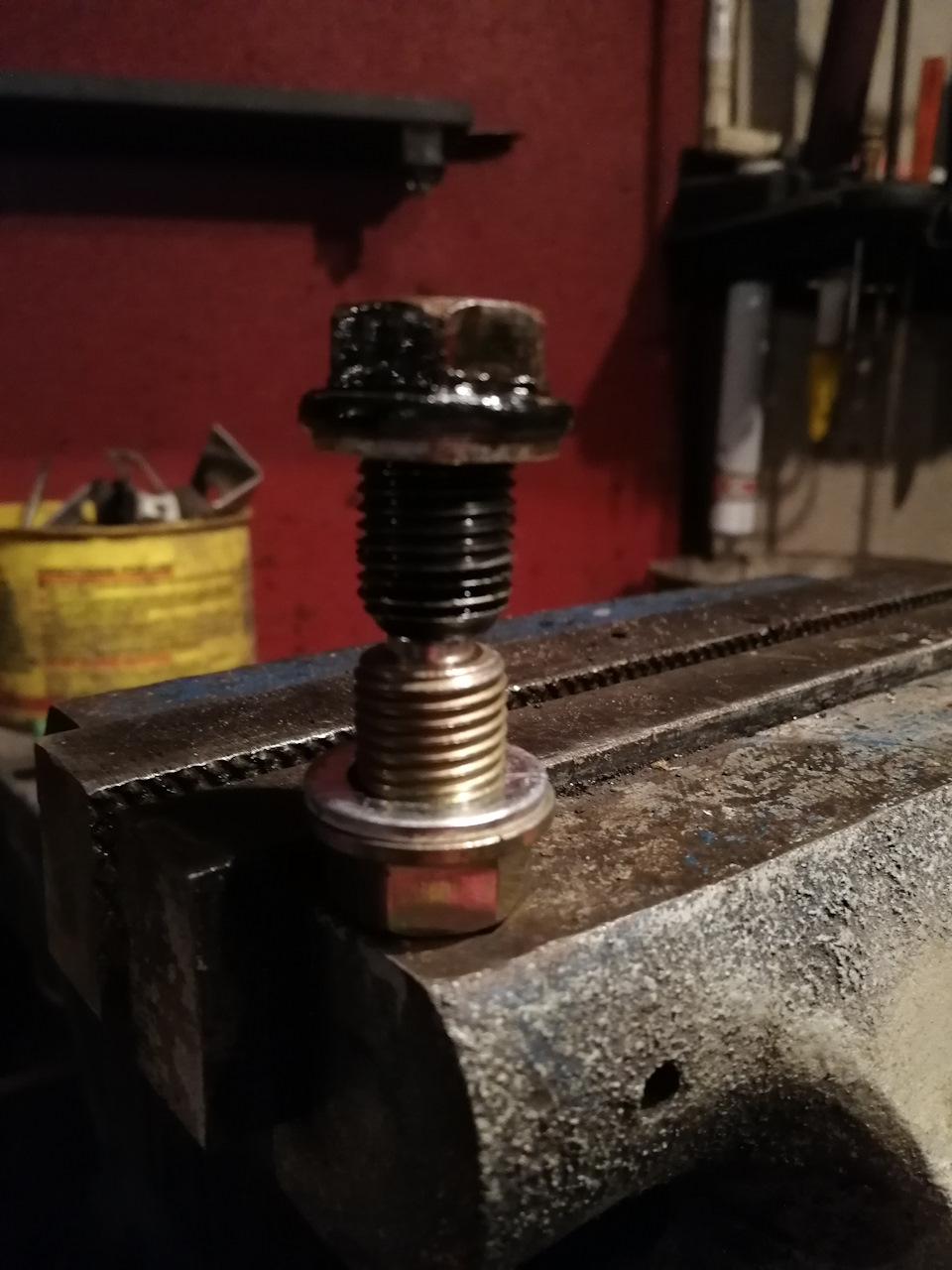 Магнитит — KIA Sorento (2G)