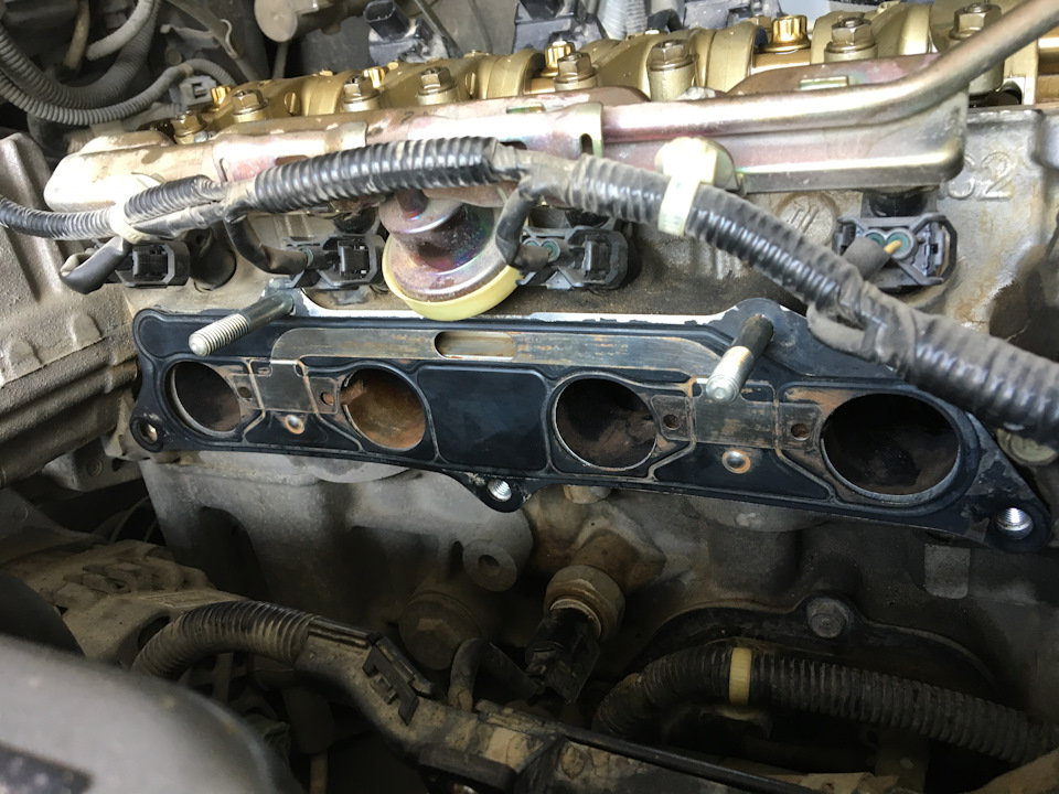 Проверка передней правой стойки, замена пыльника. — Mazda MPV II, 2,5 л ...