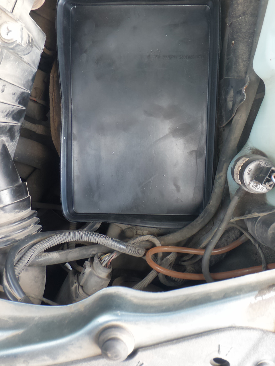 21013703095Р Поддон аккумулятора резиновый ВАЗ-2101-07, 2121, 2131 БРТ ...