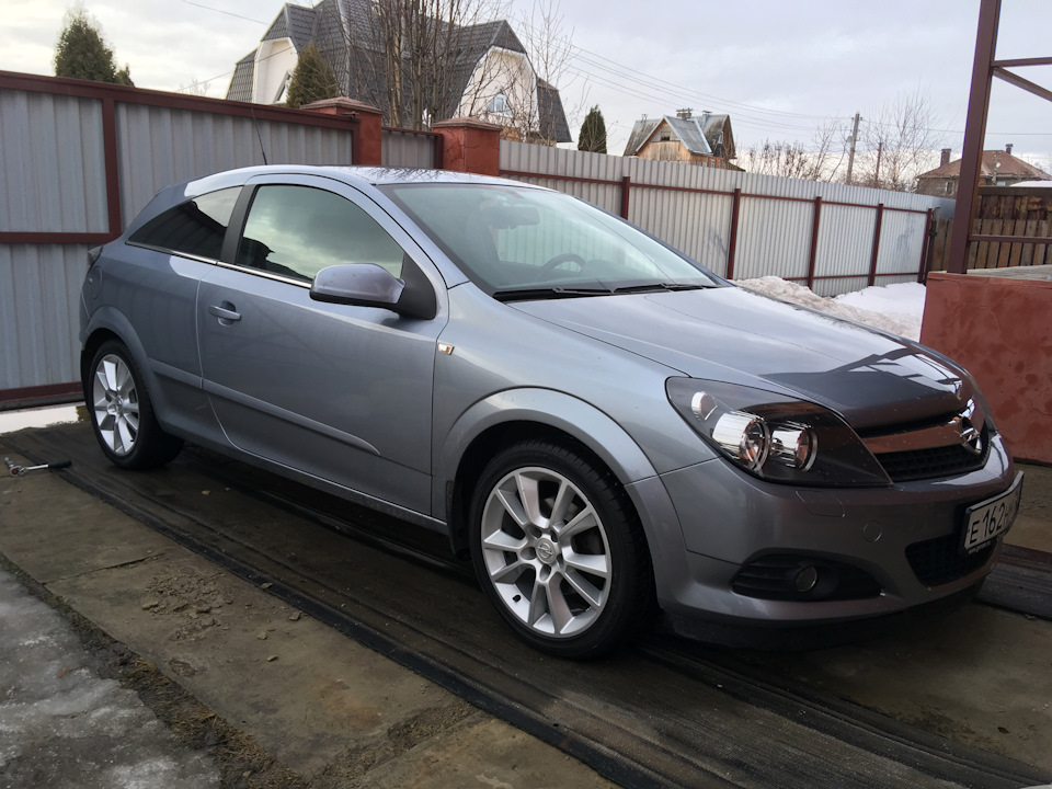 Opel Astra h GTC 2007 колеса