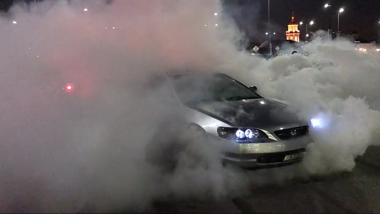 Burnout на Стрелке или как быстро сжечь резину — Honda Accord Coupe (6G),  3,2 л, 1998 года | покатушки | DRIVE2